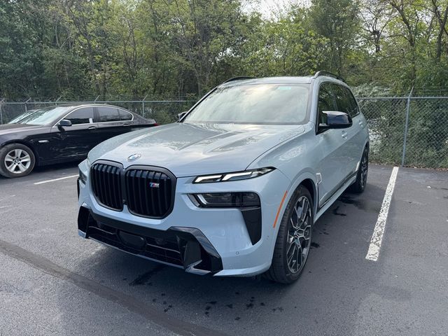 2025 BMW X7 M60i