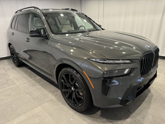 2025 BMW X7 M60i