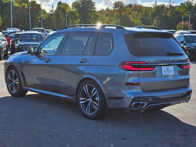 2025 BMW X7 M60i