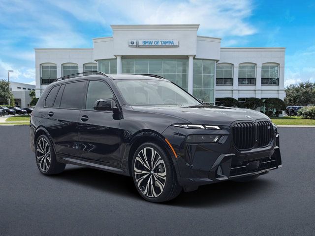 2025 BMW X7 M60i