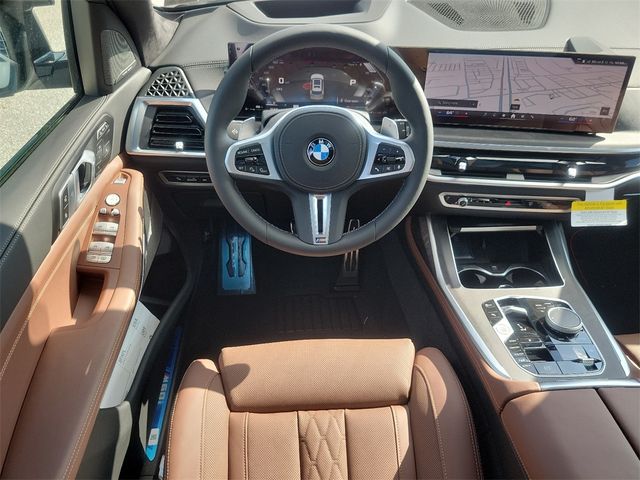 2025 BMW X7 M60i