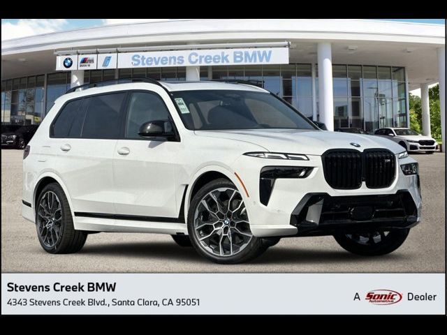 2025 BMW X7 M60i