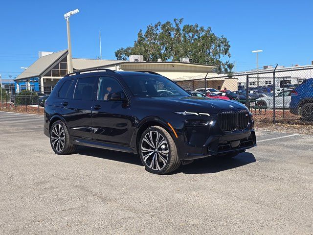 2025 BMW X7 M60i