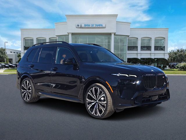 2025 BMW X7 M60i