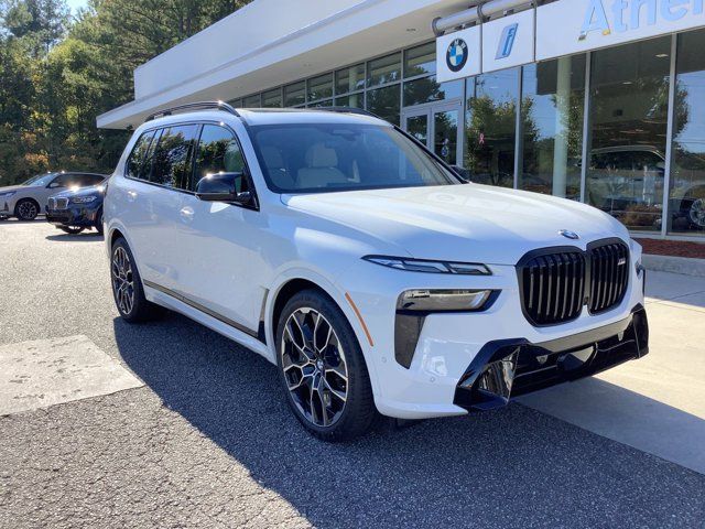 2025 BMW X7 M60i