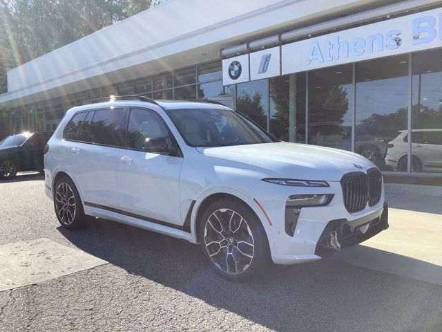 2025 BMW X7 M60i