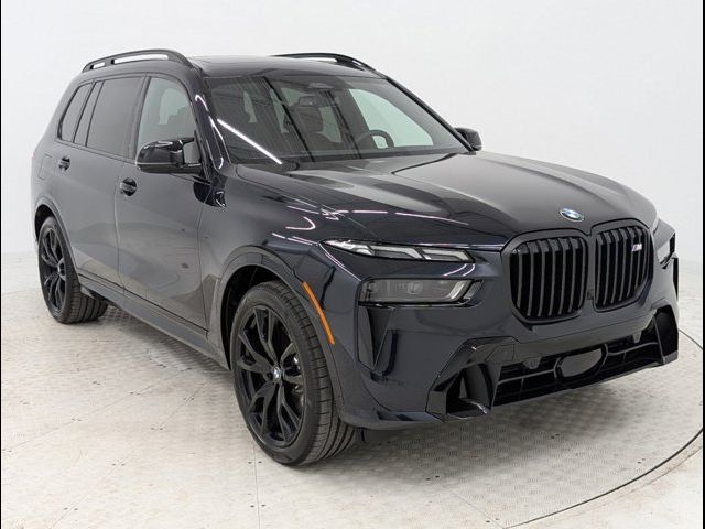 2025 BMW X7 M60i