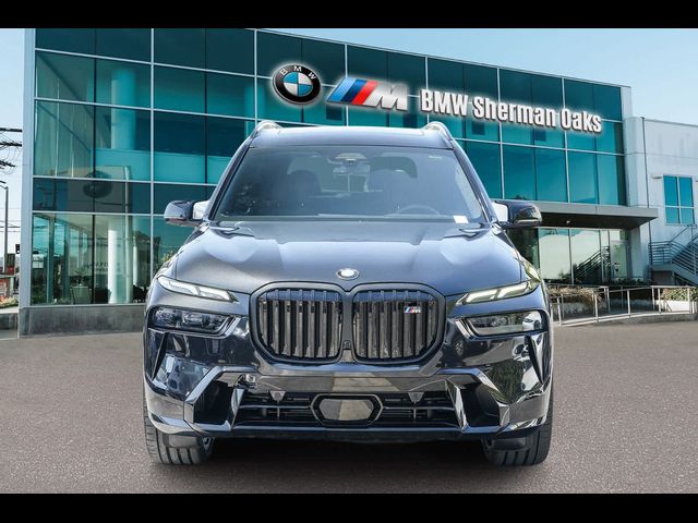 2025 BMW X7 M60i