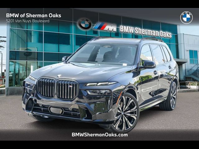 2025 BMW X7 M60i