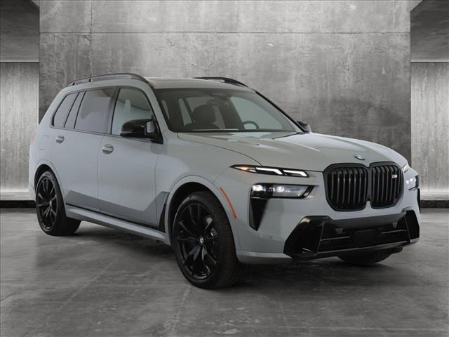 2025 BMW X7 M60i