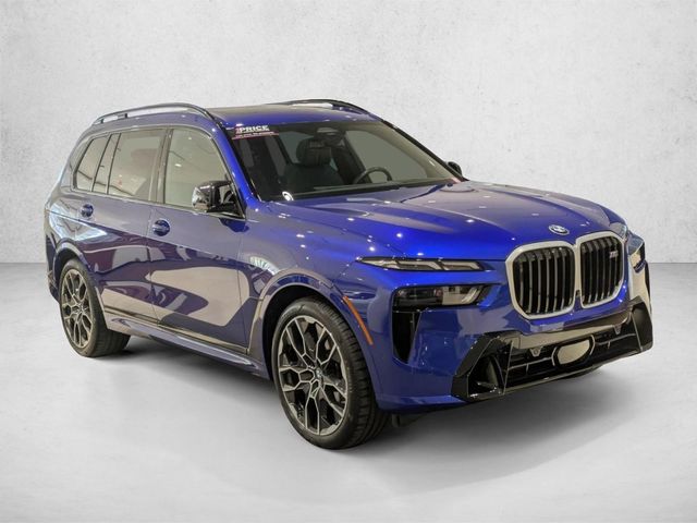 2025 BMW X7 M60i