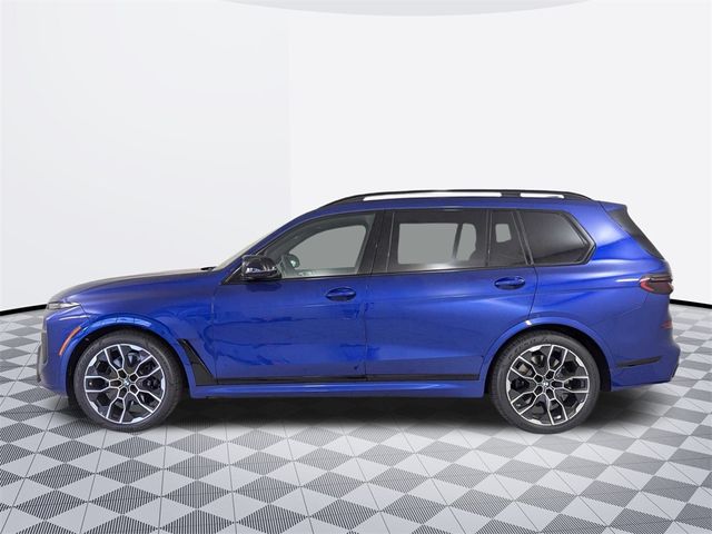 2025 BMW X7 M60i