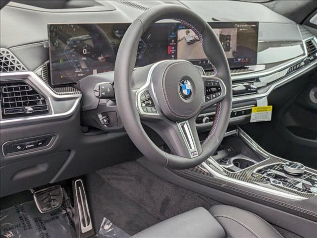 2025 BMW X7 M60i