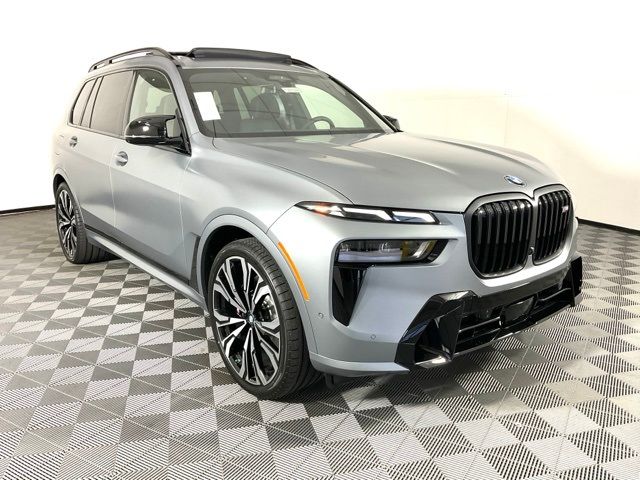 2025 BMW X7 M60i