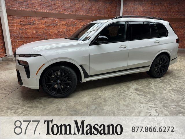 2025 BMW X7 M60i