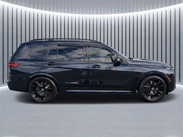 2025 BMW X7 M60i