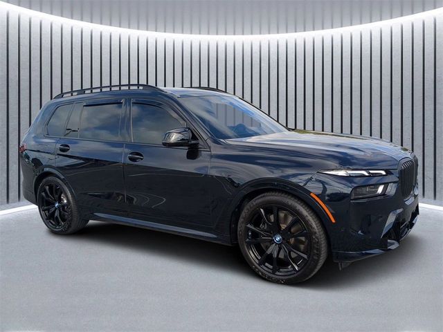 2025 BMW X7 M60i