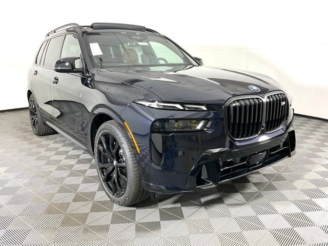 2025 BMW X7 M60i