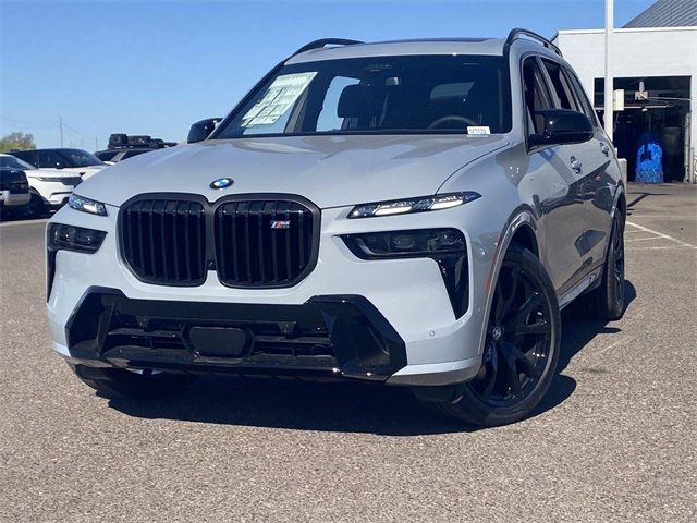 2025 BMW X7 M60i