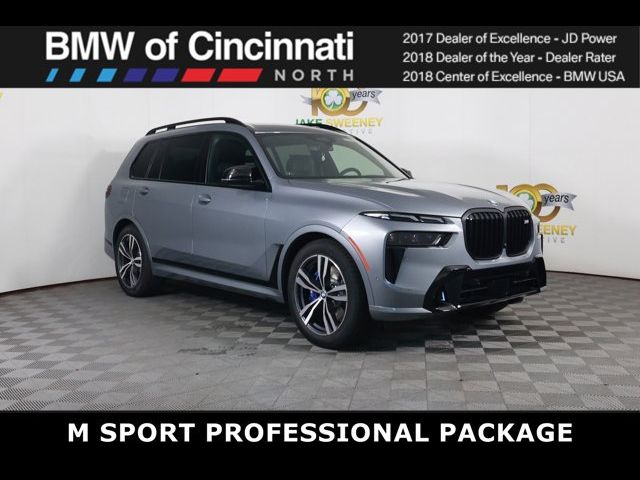 2025 BMW X7 M60i