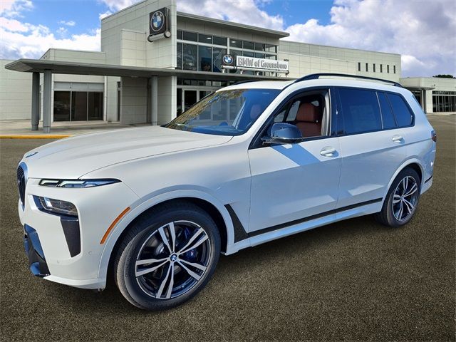 2025 BMW X7 M60i