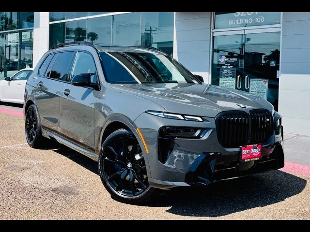 2025 BMW X7 M60i