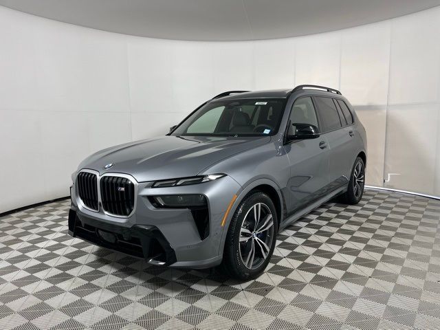 2025 BMW X7 M60i