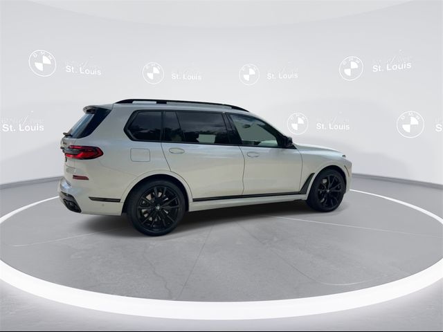 2025 BMW X7 M60i