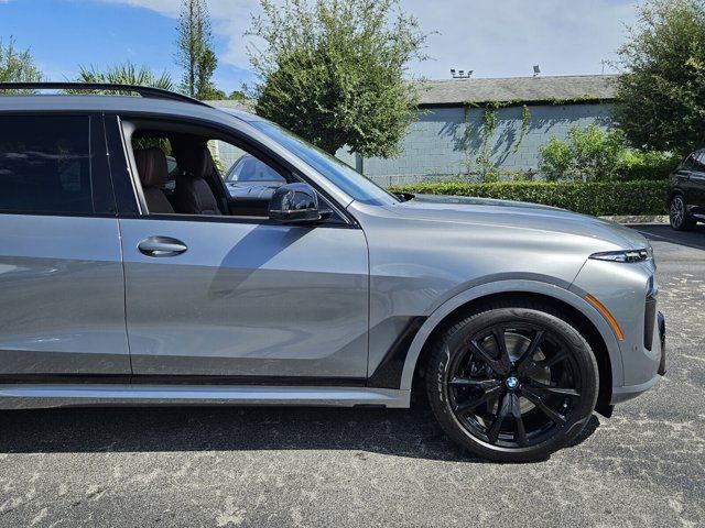 2025 BMW X7 M60i