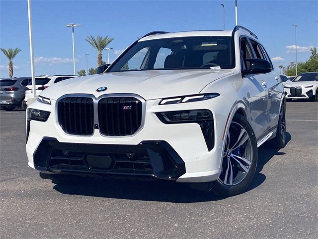 2025 BMW X7 M60i