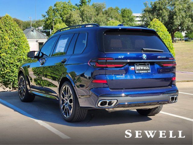 2025 BMW X7 M60i