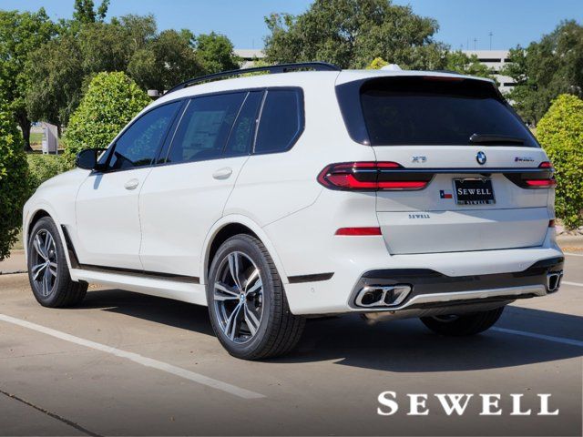 2025 BMW X7 M60i