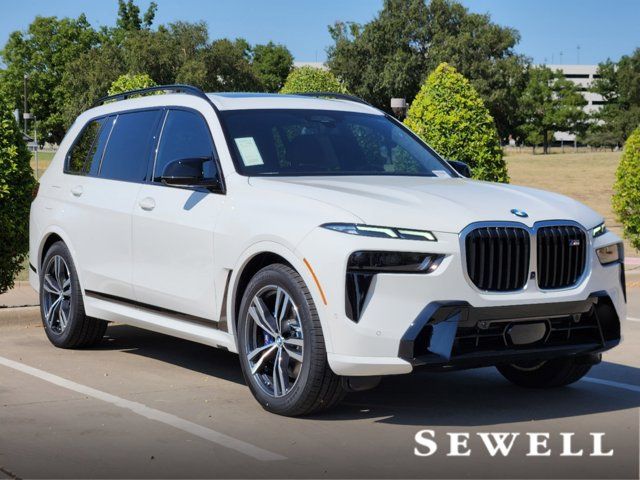 2025 BMW X7 M60i