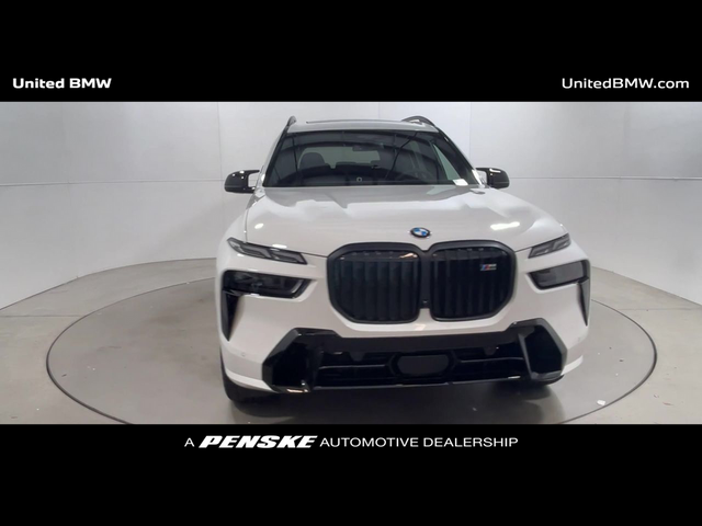 2025 BMW X7 M60i