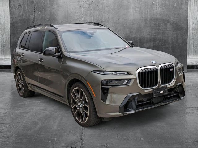 2025 BMW X7 M60i