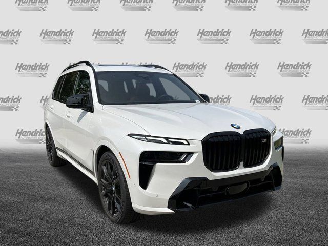 2025 BMW X7 M60i