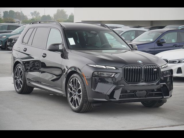 2025 BMW X7 M60i