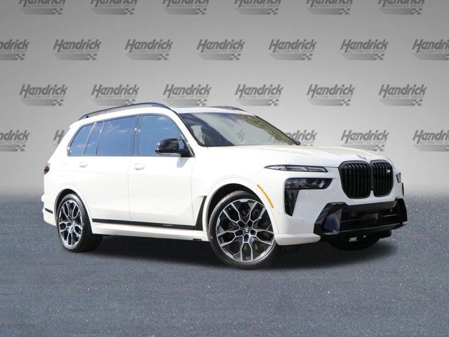 2025 BMW X7 M60i