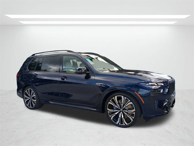 2025 BMW X7 M60i