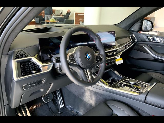 2025 BMW X7 M60i