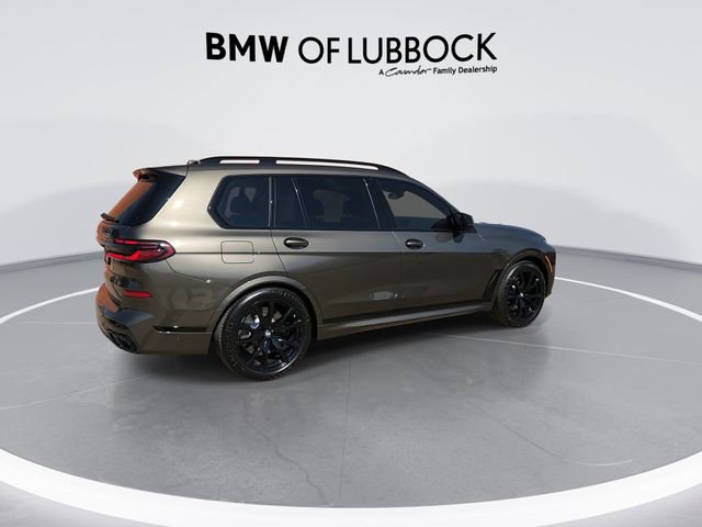 2025 BMW X7 M60i