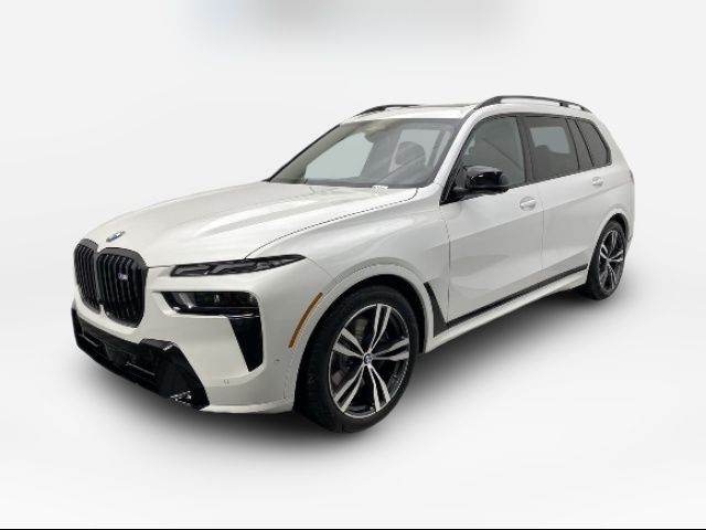 2025 BMW X7 M60i