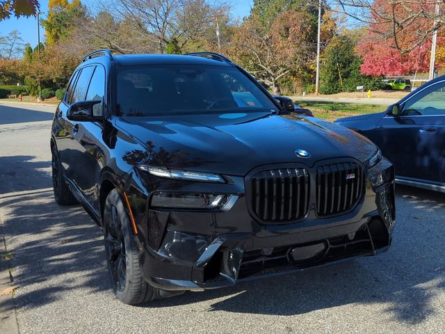 2025 BMW X7 M60i