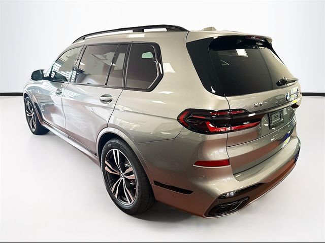 2025 BMW X7 M60i