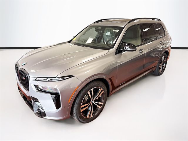 2025 BMW X7 M60i