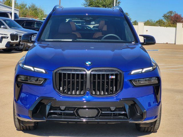 2025 BMW X7 M60i