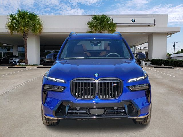 2025 BMW X7 M60i