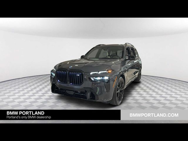 2025 BMW X7 M60i