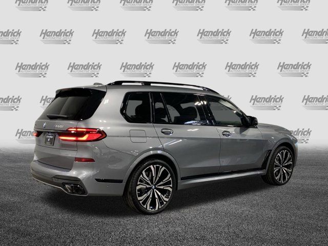 2025 BMW X7 M60i