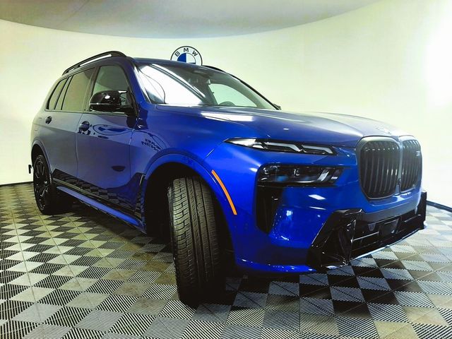 2025 BMW X7 M60i